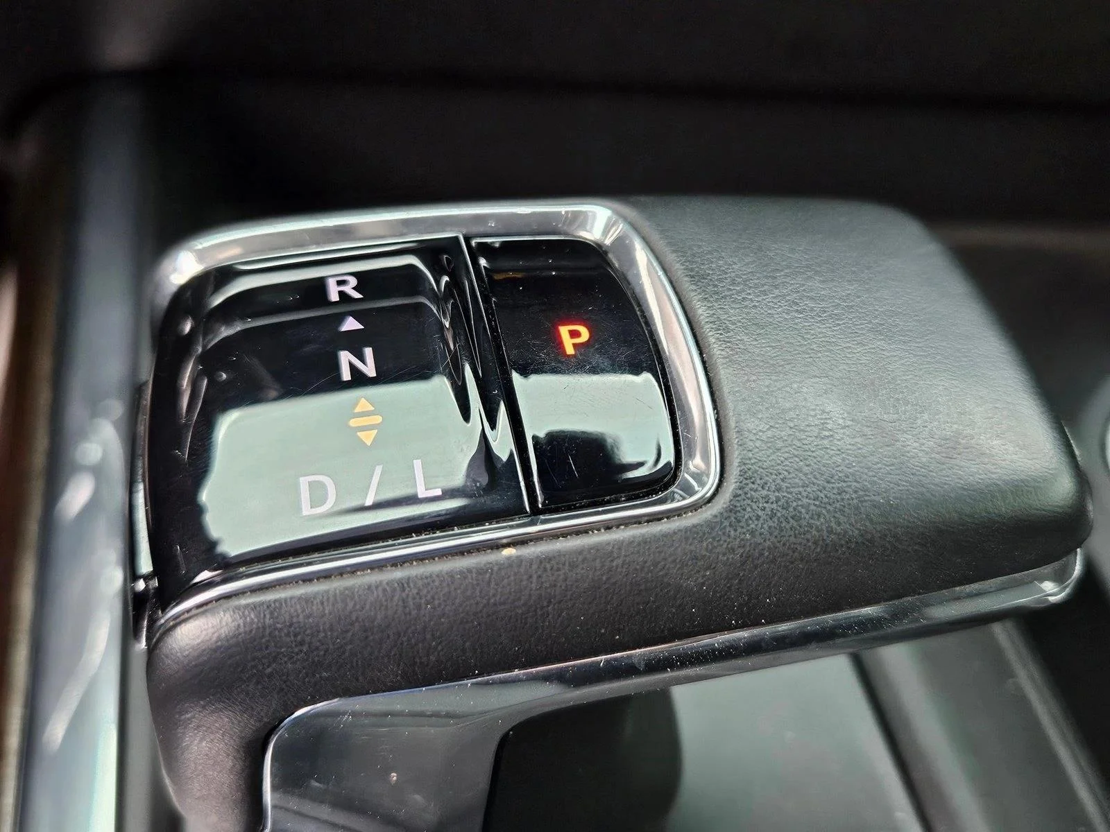 Used 2024 Onyx Black GMC Elevation image 14
