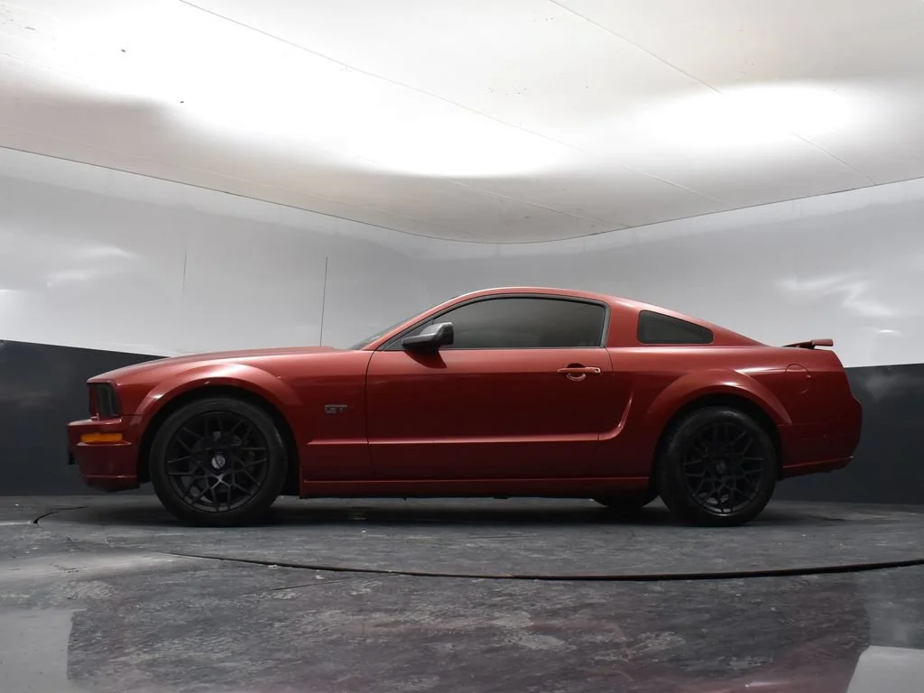Used 2008 Red Ford GT Premium image 9
