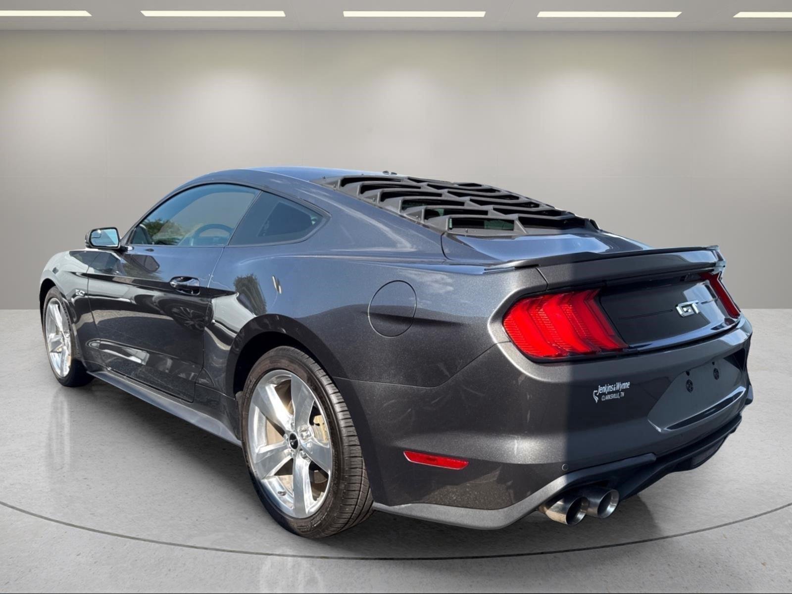 Used 2018  Ford GT Premium image 9