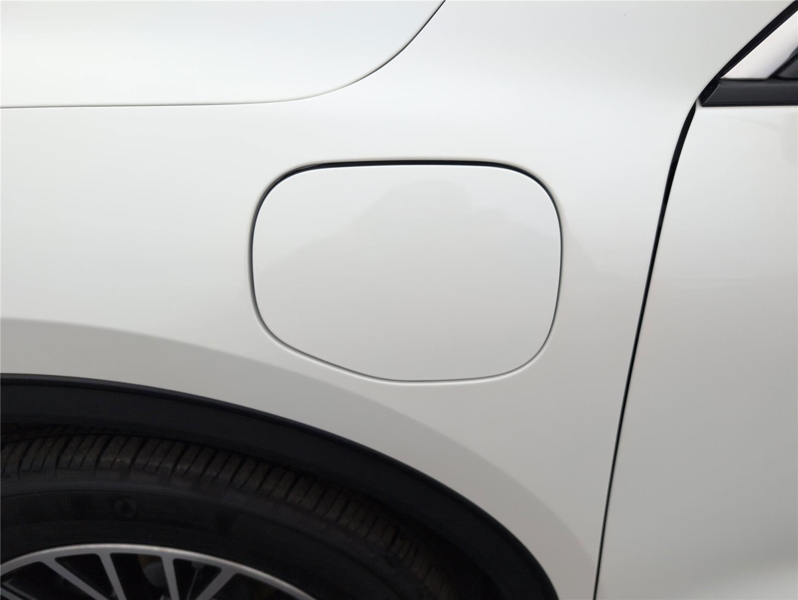 Used 2024 Ford Escape PHEV with VIN 1FMCU0E17RUA53122 for sale in East Peoria, IL