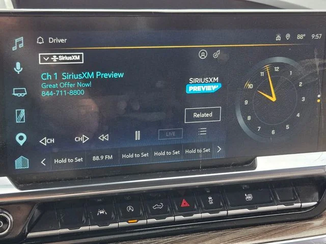 Used 2025 White Chevrolet LT image 28