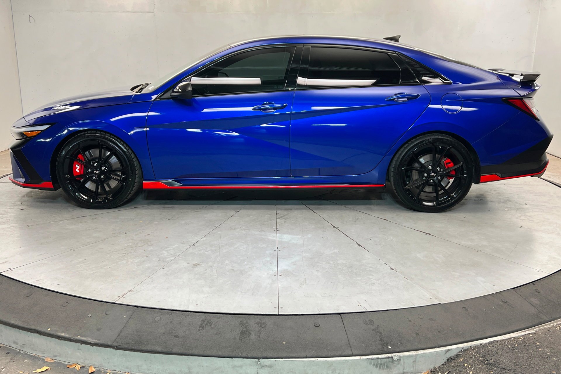 Used 2025 Intense Blue Hyundai Base image 2
