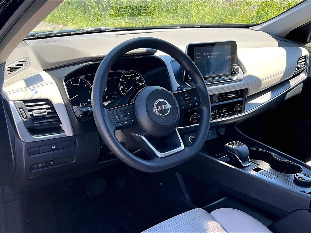 Used 2023 Black Nissan SV image 8