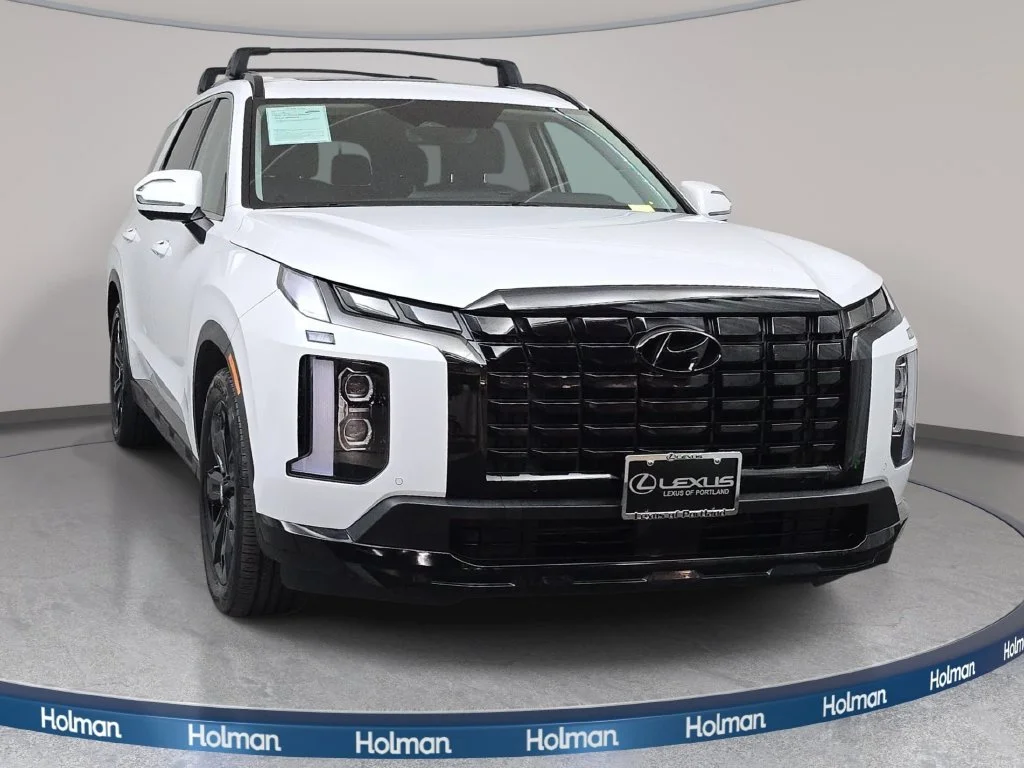 Used 2025 White Hyundai XRT image 3