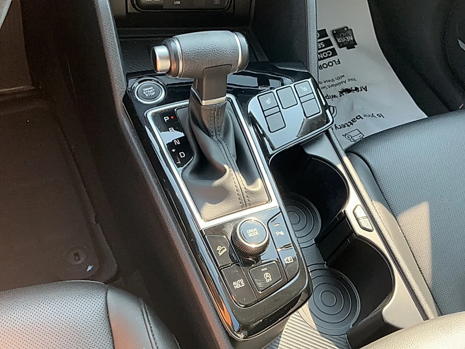 Used 2025 Glacial White Pearl Kia EX image 10