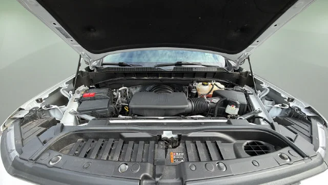 Used 2024 White Chevrolet RST image 33