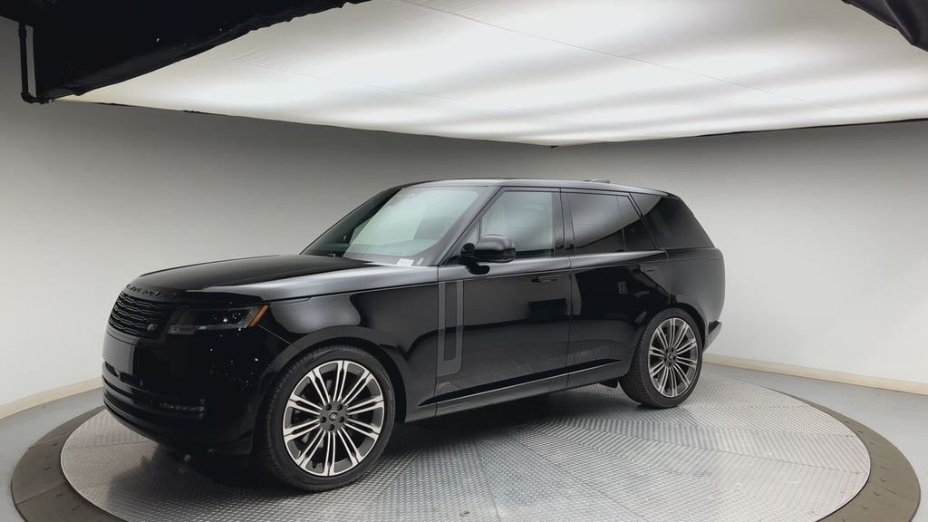Used 2024 Santorini Black Metallic Land Rover SE image 6