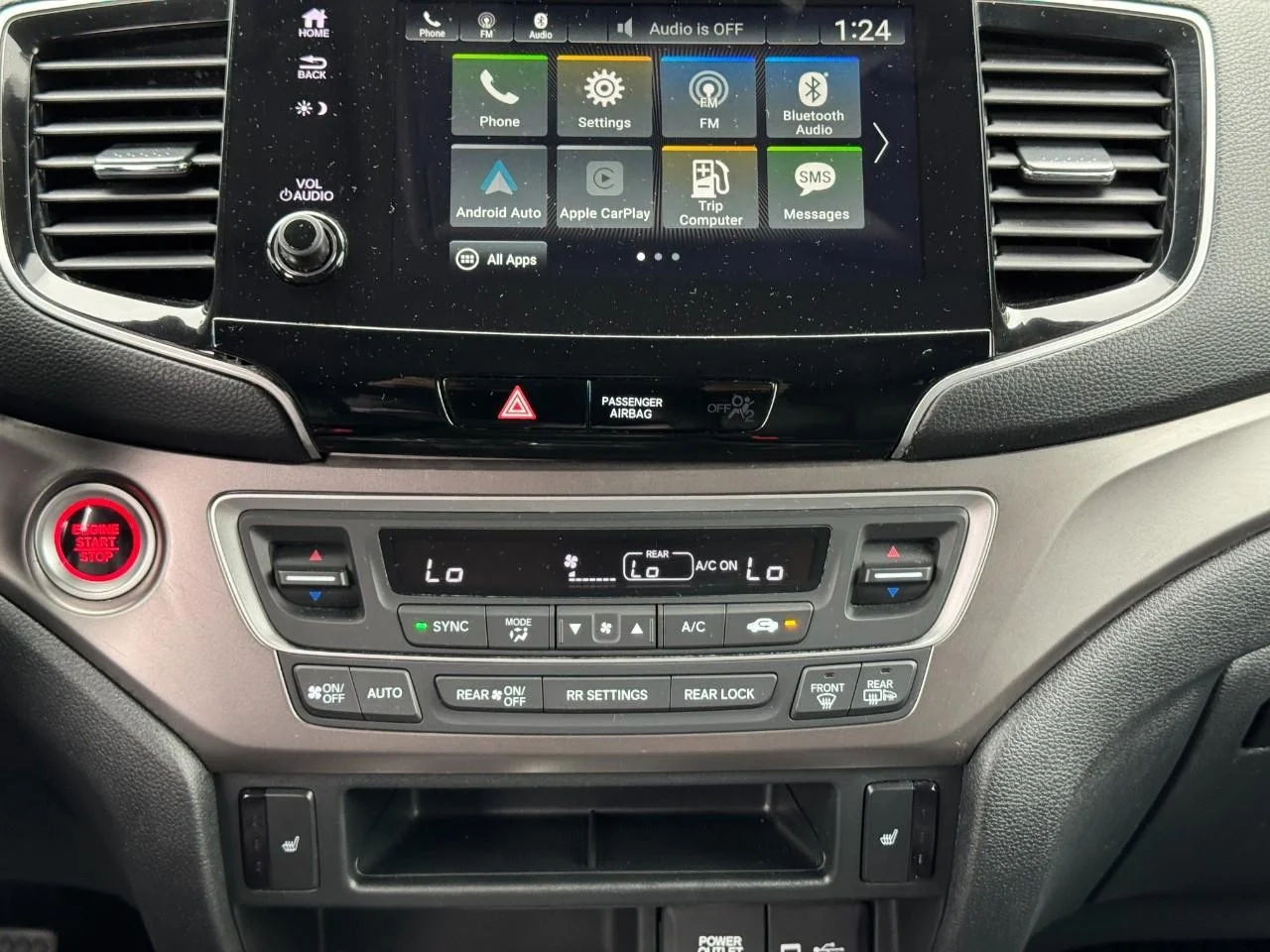 2022 Honda Pilot SE - Photo 16
