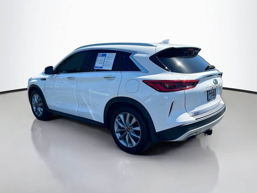 Used 2021 Lunar White INFINITI ESSENTIAL image 5