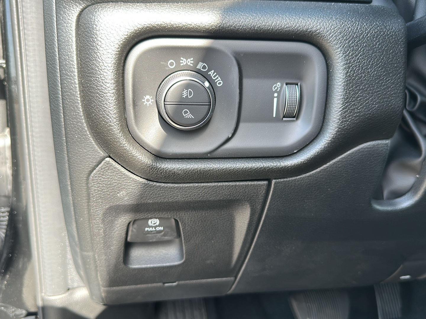 2026 RAM 1500 Express - Photo 14