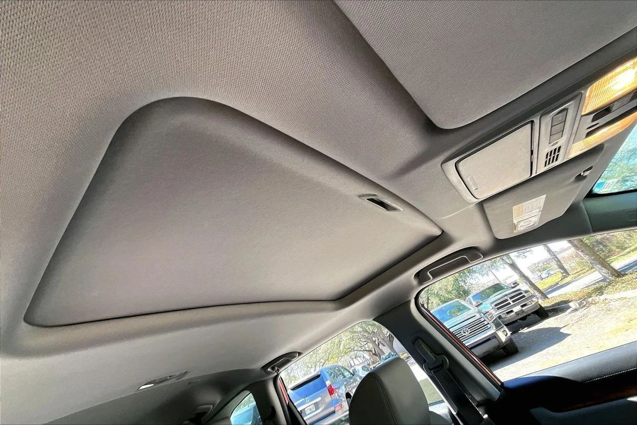 2021 Honda CR-V Touring - Photo 24