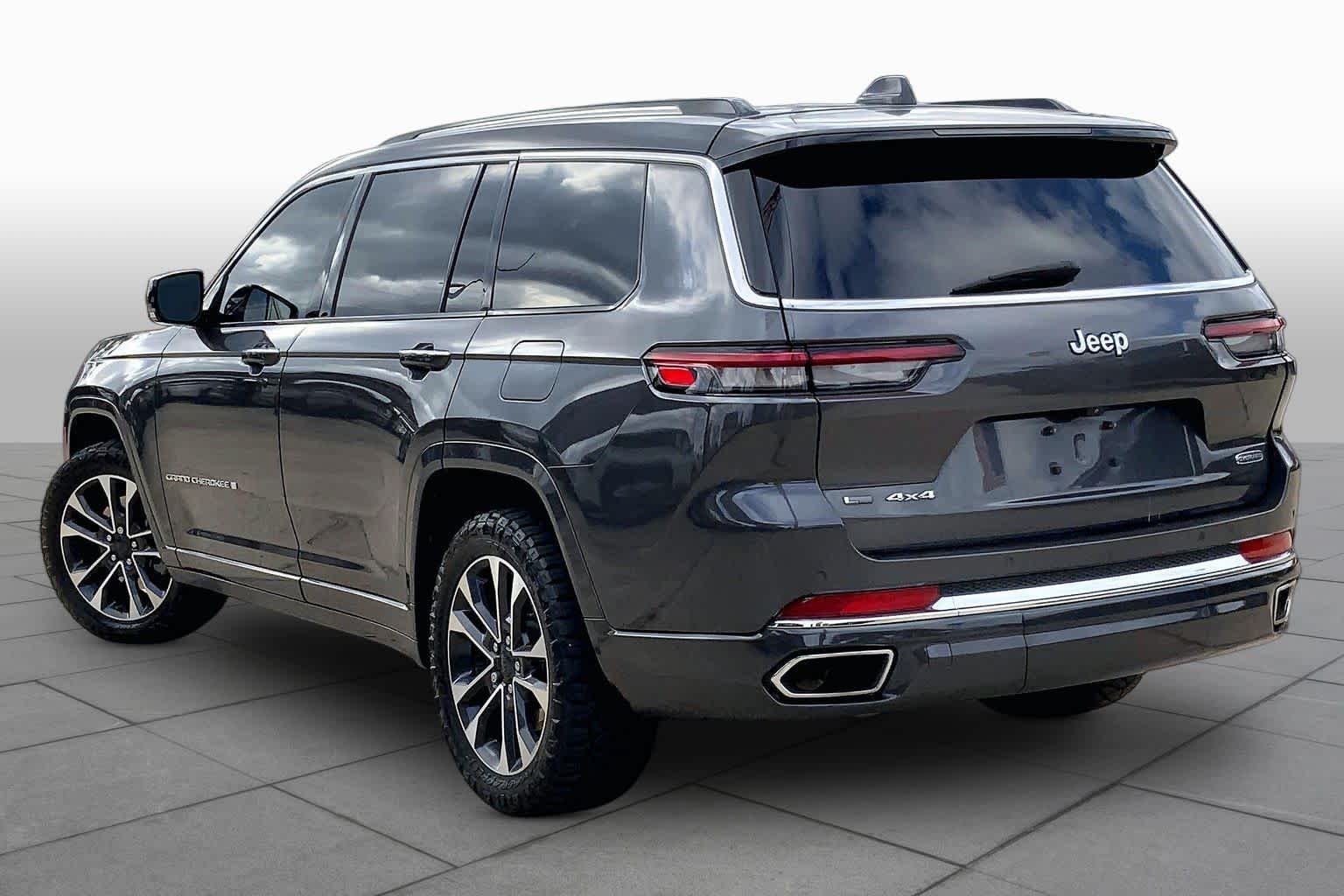Used 2022 Baltic Gray Metallic Clearcoat Jeep Overland image 11