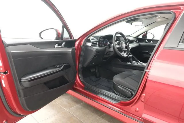 Used 2023 Red Kia LXS image 24