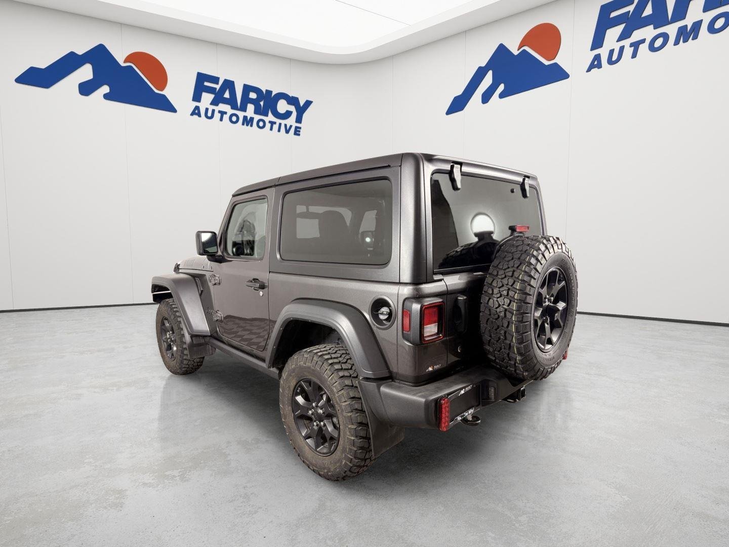 Used 2023 Granite Crystal Metallic Clearcoat Jeep Willys Sport image 3