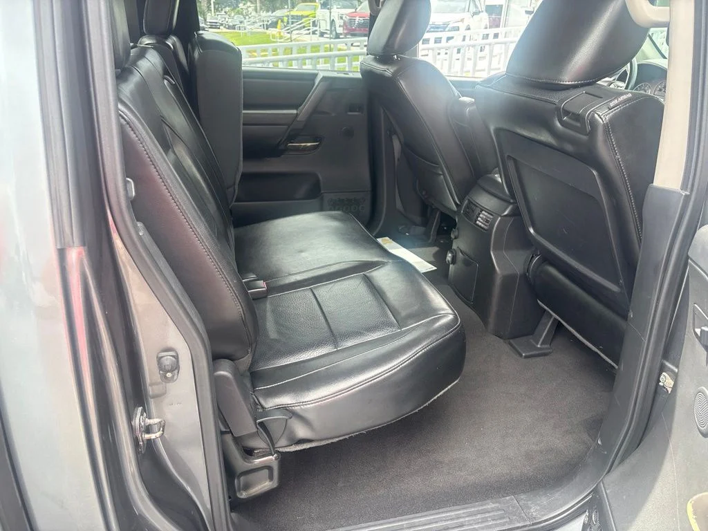 Used 2013 Gun Metallic Nissan SL image 10