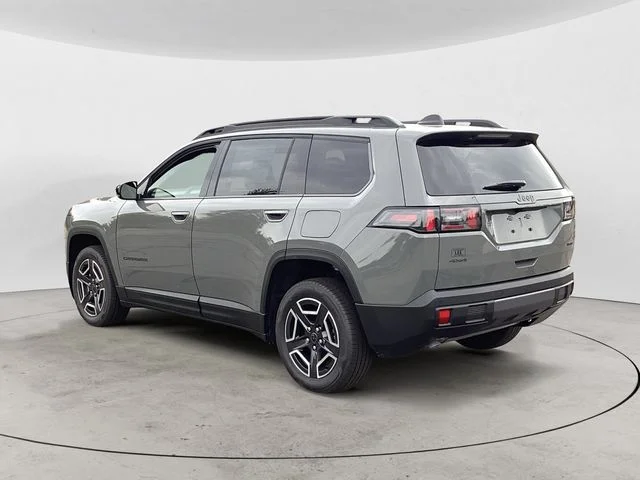New 2026 Gray Clearcoat Jeep LIMITED 4X4 image 3