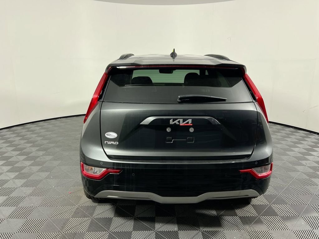 New 2026 Interstellar Gray Kia WIND image 4