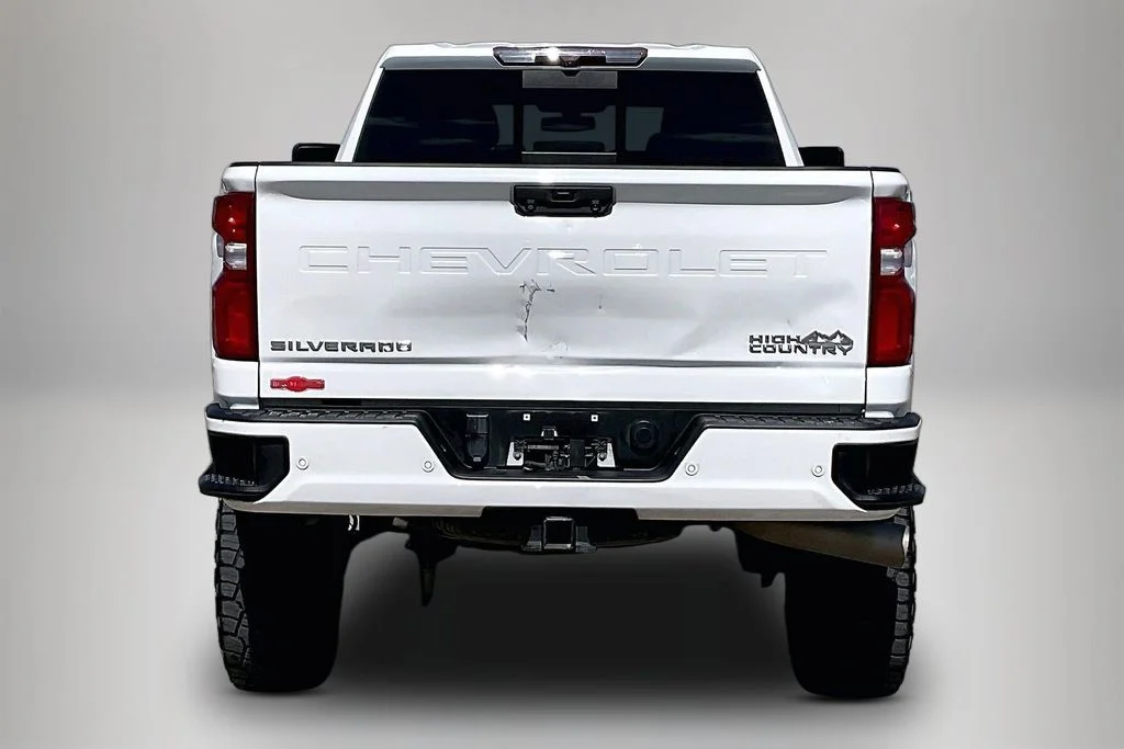 Used 2023 White Chevrolet High Country image 6