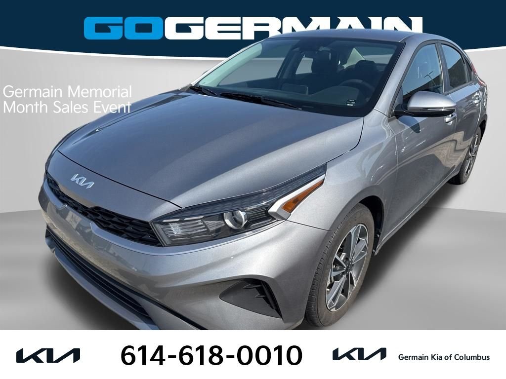 2023 Kia Forte LXS AT's photo