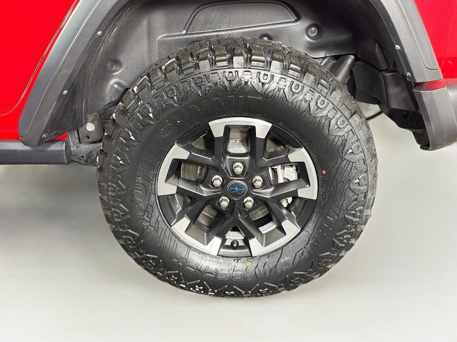Used 2024 Firecracker Red Clearcoat Jeep Rubicon image 34