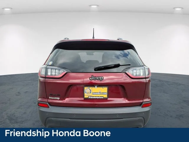 Used 2020 Red Jeep Latitude Plus image 10