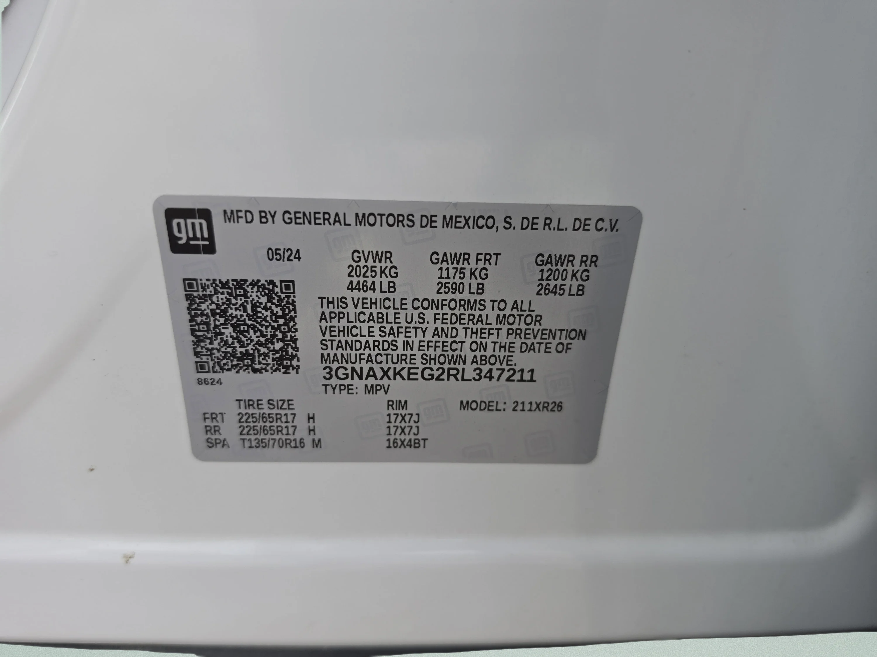 Used 2024 Summit White Chevrolet LT image 36