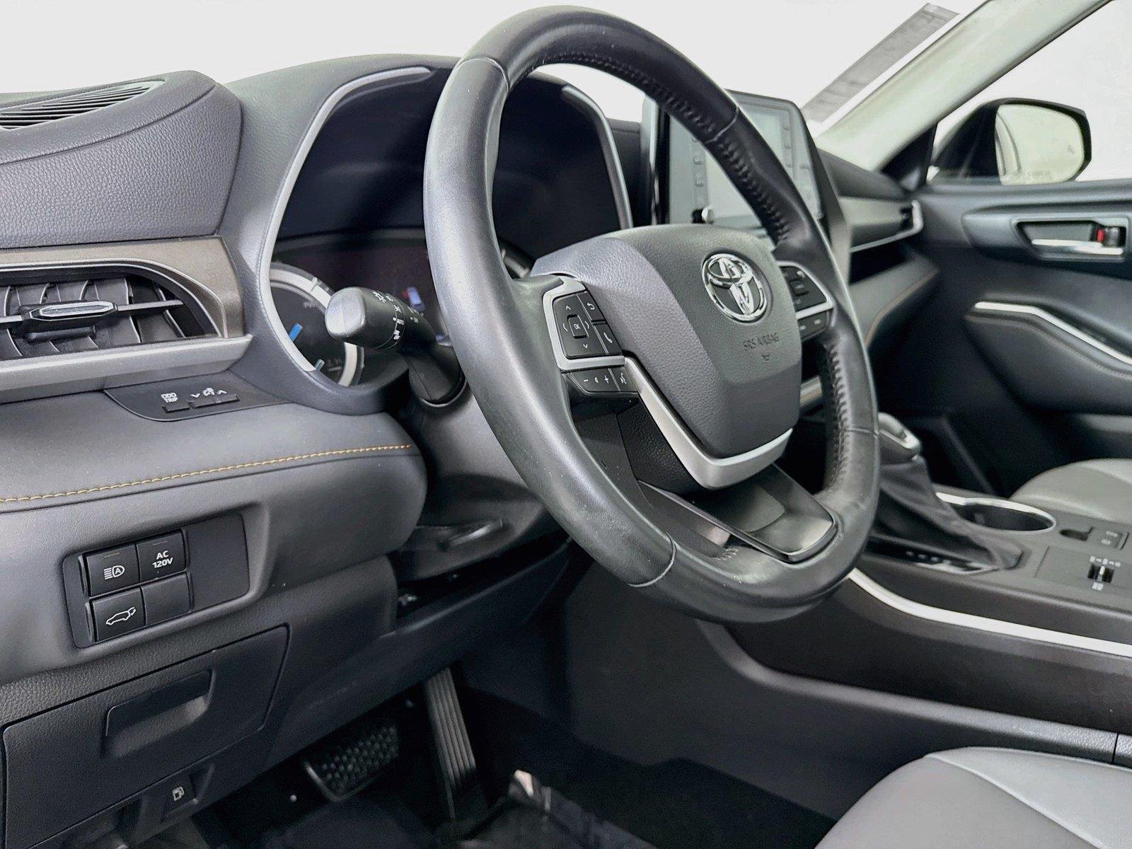 Used 2022 Midnight Black Metallic Toyota Bronze Edition image 4