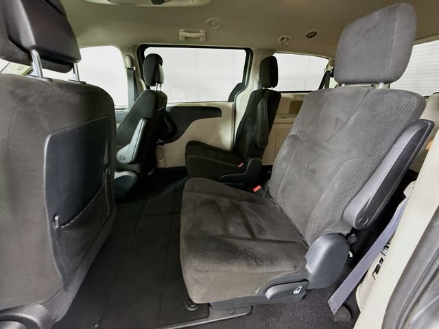 Used 2016 Silver Dodge SE image 22