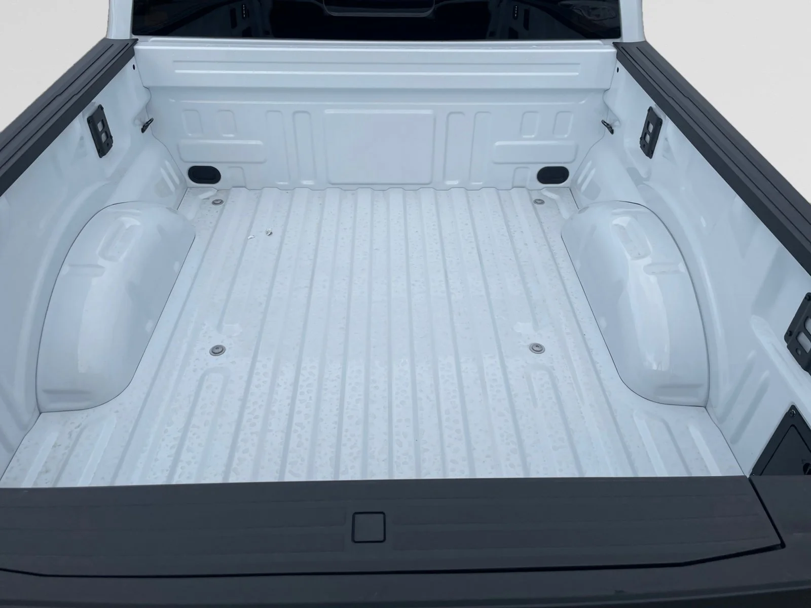 New 2026 Oxford White Ford XLT image 10