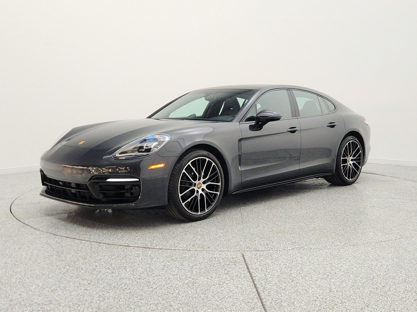 2023 Porsche Panamera 4 Platinum Edition's photo