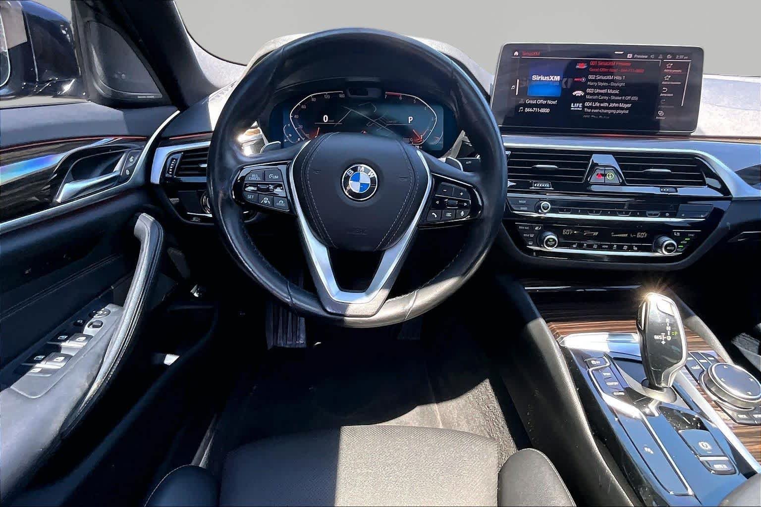 Used 2022 Dark Graphite Metallic BMW 530i image 6