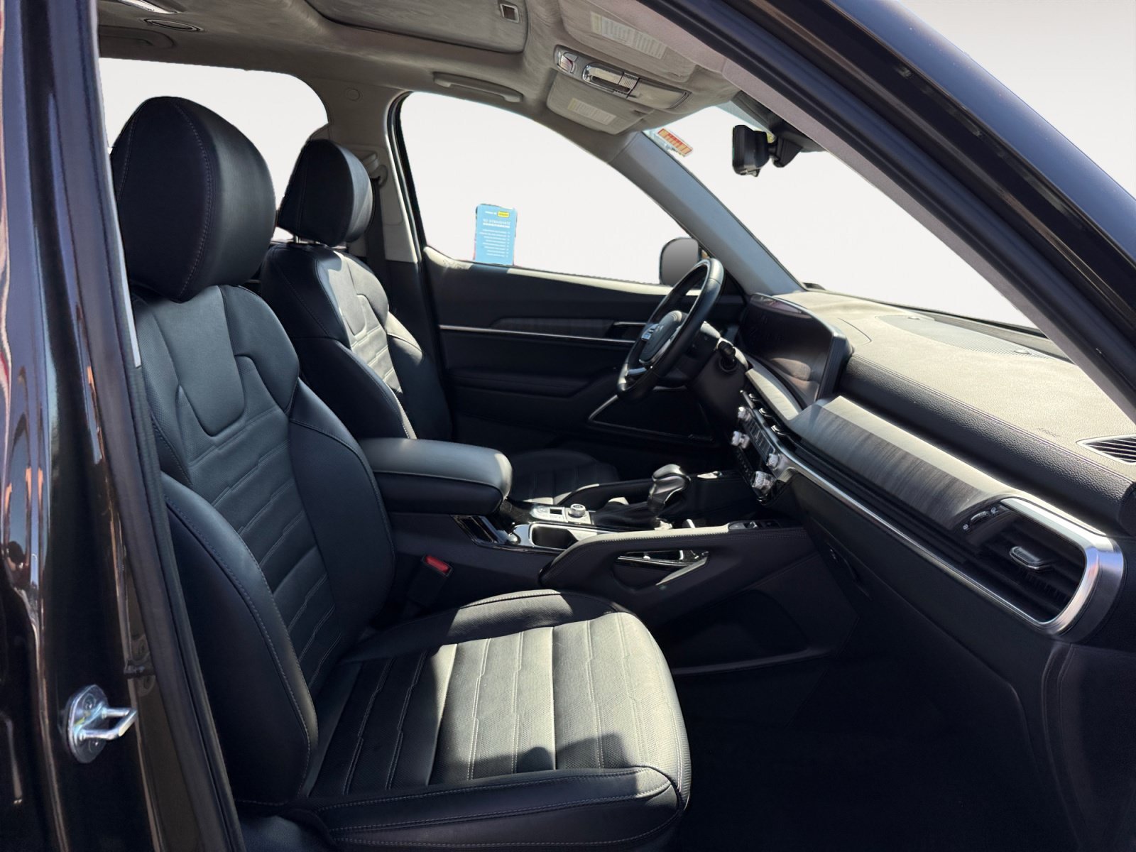 Used 2023 Moss Kia SX-Prestige image 19