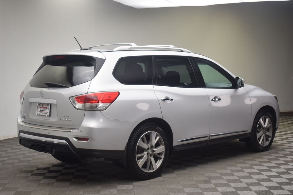 Used 2016 Silver Nissan Platinum image 5