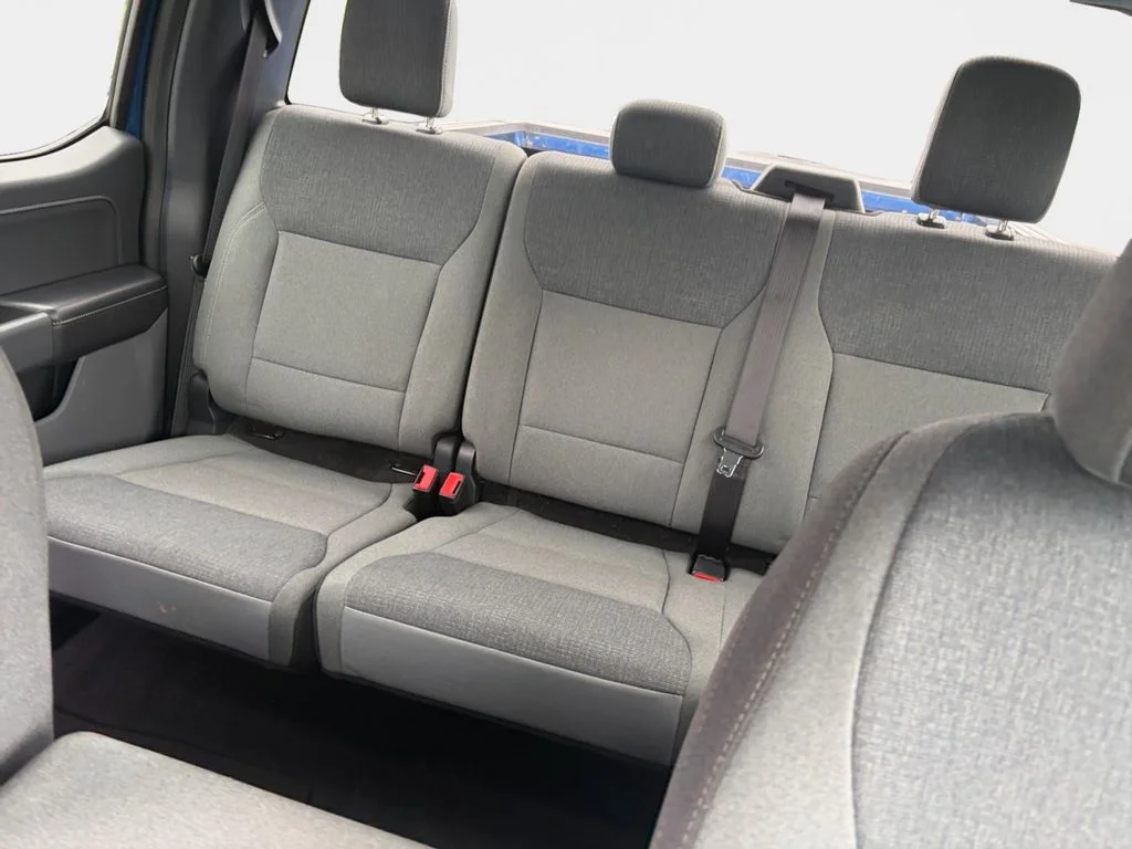 Used 2025 Blue Metallic Ford XLT image 19