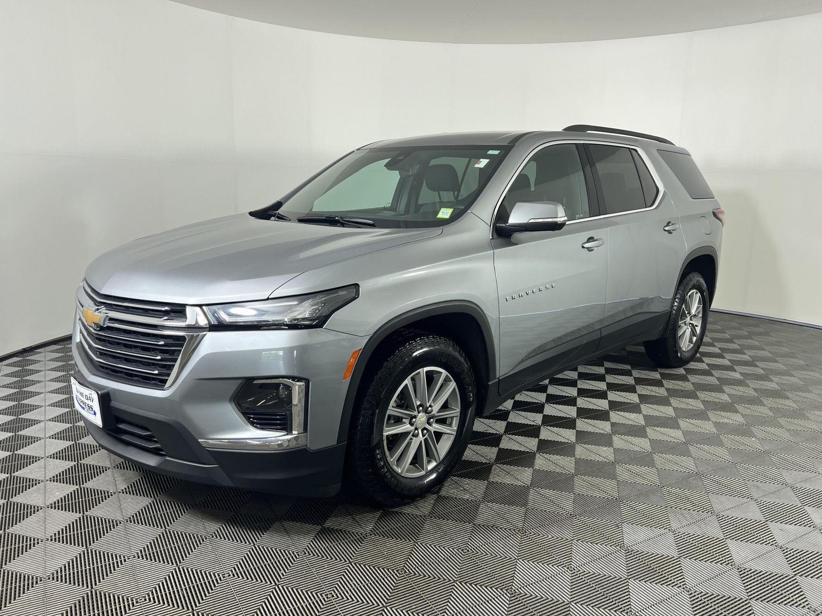 Used 2023 Sterling Gray Metallic Chevrolet LT Cloth image 31