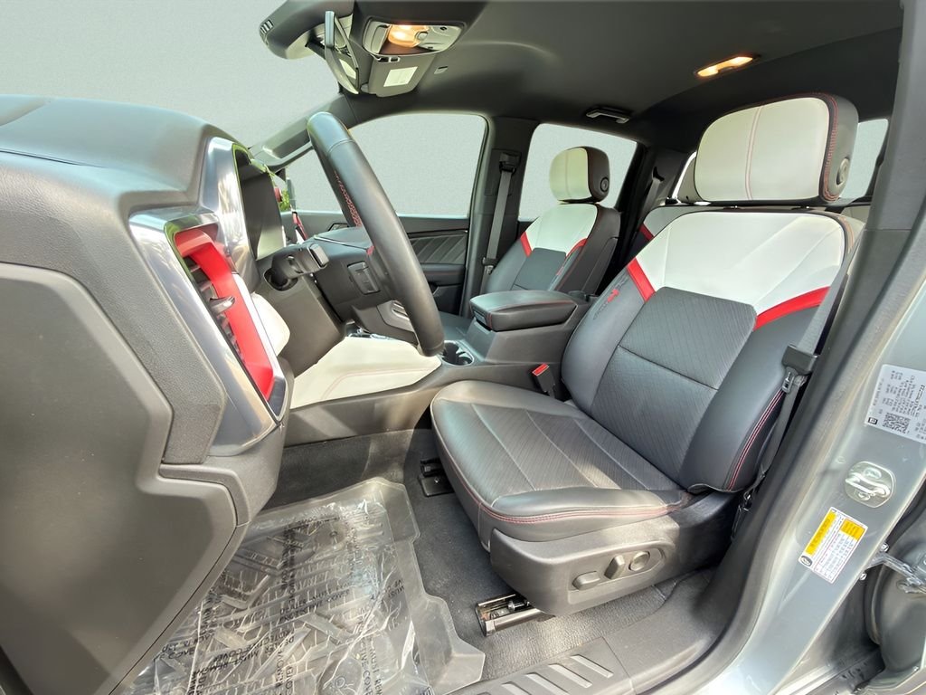 2024 GMC Canyon AT4X - Photo 17