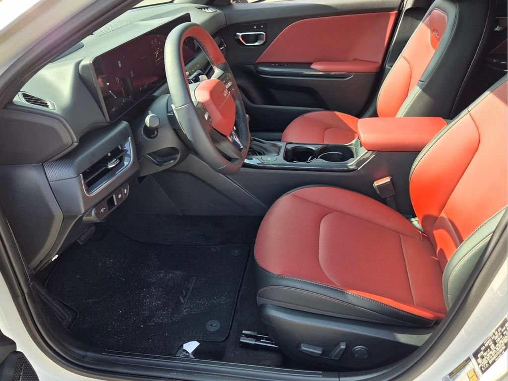 New 2026 Snow White Pearl Kia GT-Line image 10