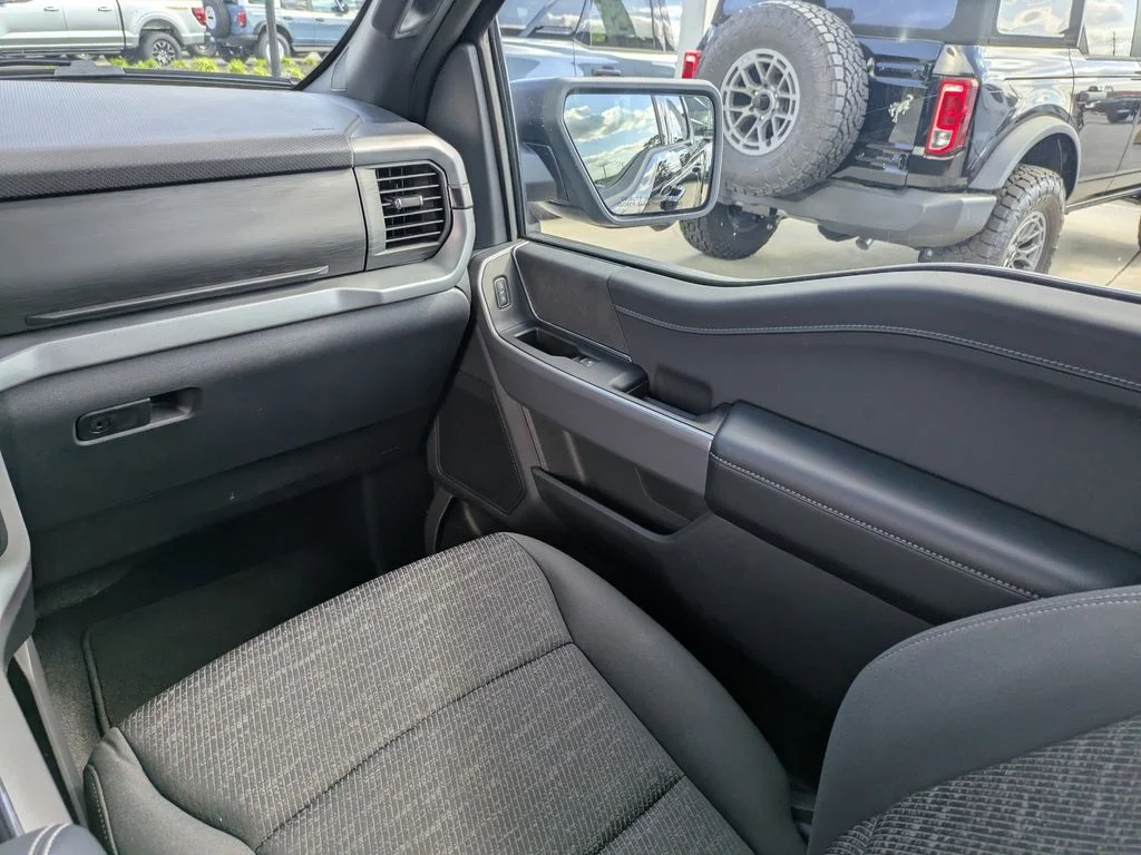 New 2026 Agate Black Metallic Ford XLT image 16