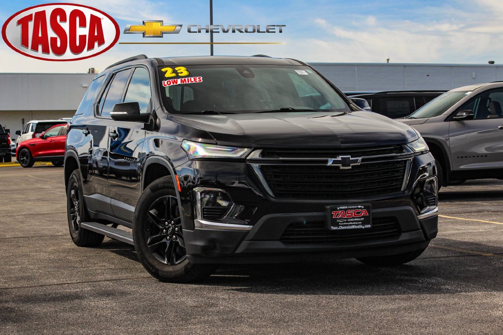 Used 2023 MOSAIC BLACK METALLIC Chevrolet LT Cloth image 1
