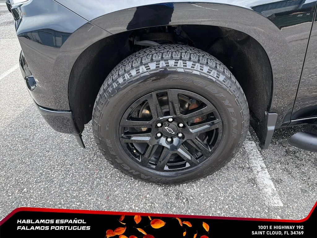 Used 2024 Black Chevrolet RST image 10