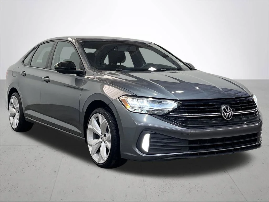 Used 2022 Gray Volkswagen 1.5T Sport image 9