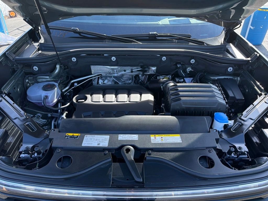 New 2026  Volkswagen 2.0T SEL R-Line Black image 24