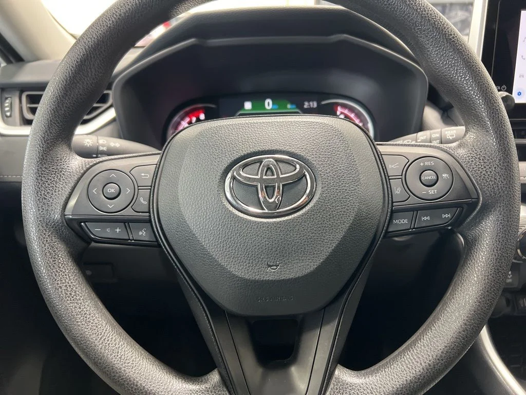Used 2025 White Toyota XLE image 38