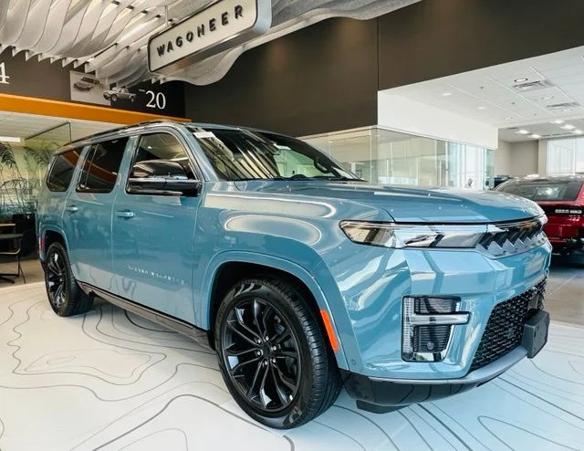 New 2026 Steel Blue Exterior Paint Jeep Summit Obsidian image 1
