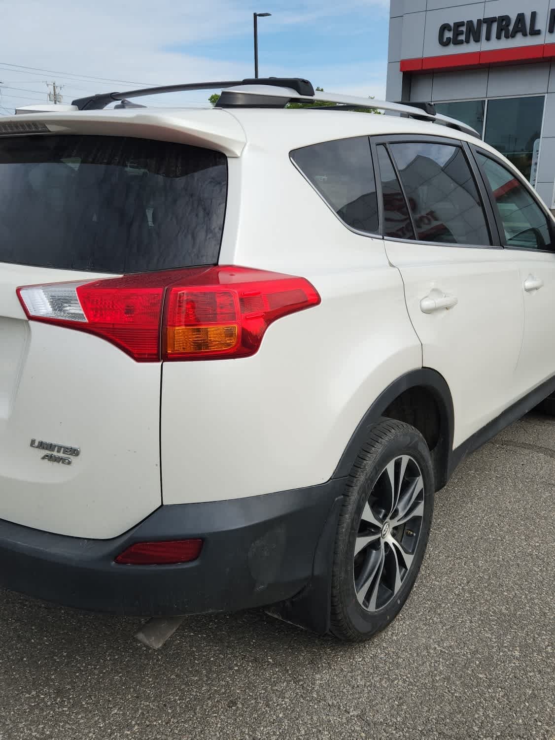 Used 2015 Blizzard Pearl Toyota Limited image 3
