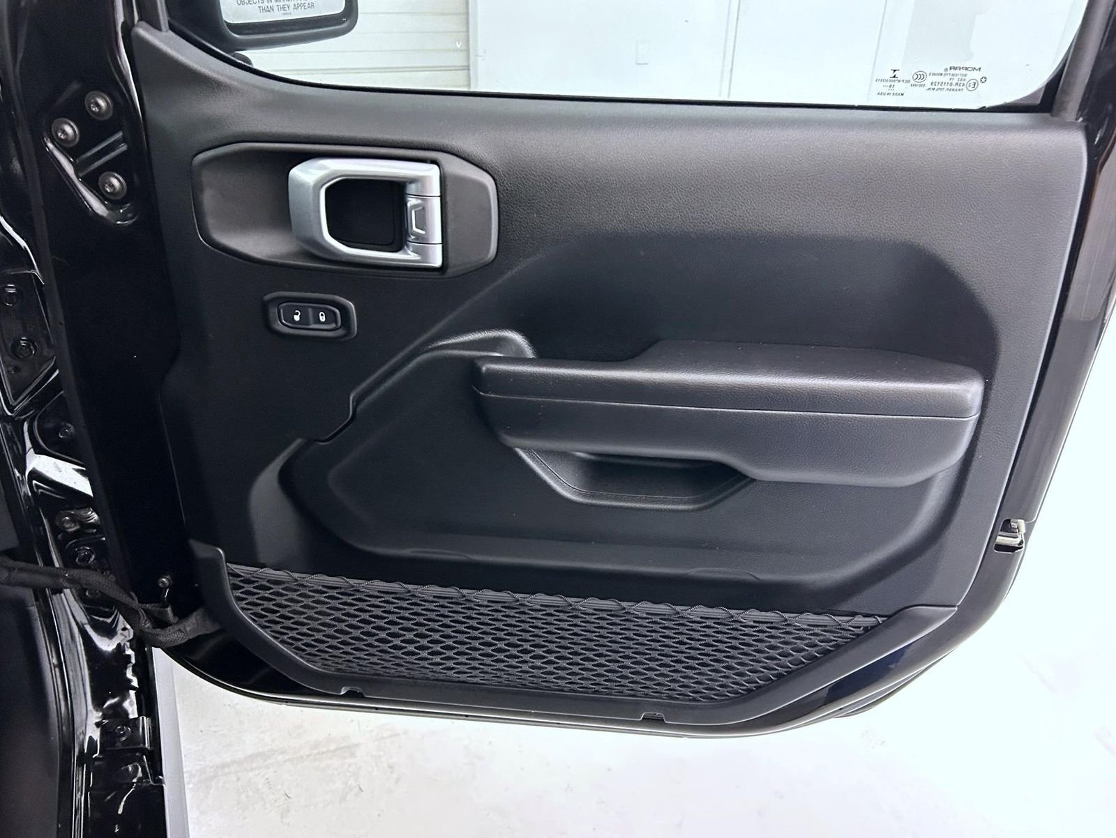 Used 2020 Black Jeep Unlimited Rubicon image 16