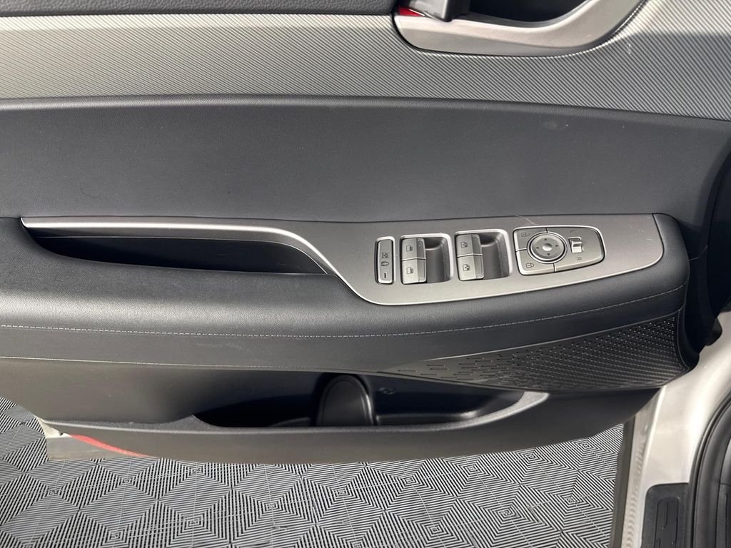 Certified Used 2025 Silver Hyundai SEL image 17