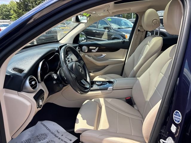 Used 2019  Mercedes-Benz GLC 300 image 6
