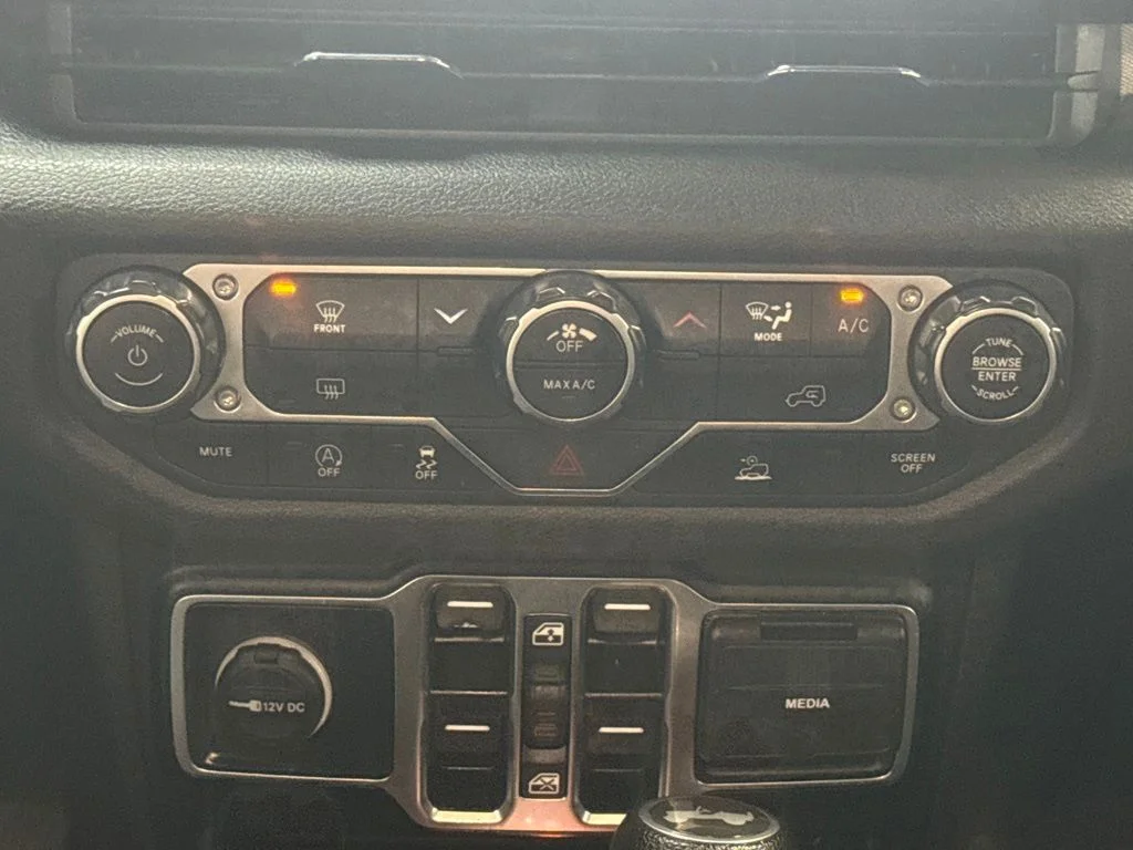 Used 2024 Black Clearcoat Jeep Sport S image 15