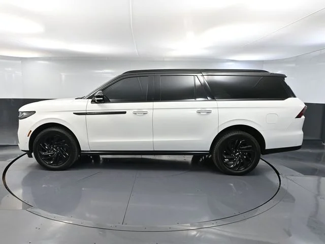 2025 Lincoln Navigator Reserve - Photo 10